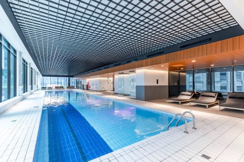 Piscine - 5106-1245 Rue De Bleury, Montréal (Ville-Marie), QC -  Photo Showing Other Room With In Ground Pool