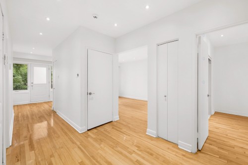 Mud Room - 7463 Rue Ostell-Crescent, Montréal (Côte-Des-Neiges/Notre-Dame-De-Grâce), QC - Indoor Photo Showing Other Room