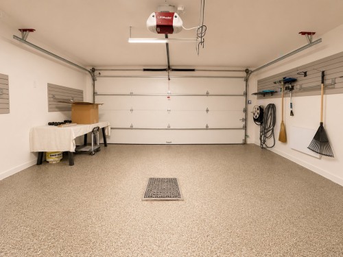 Garage - 6-373 Av. Elm, Beaconsfield, QC - Indoor Photo Showing Garage