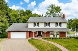 2583 Rue Argenson  Sherbrooke (Les Nations), QC J1J 1P5