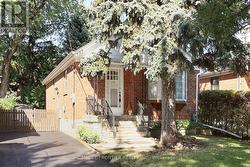 132 WESLEY STREET Toronto, ON M8Y 2X1