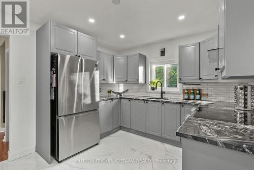 409 Blake Boulevard, Ottawa, ON - Indoor Photo Showing Kitchen With Upgraded Kitchen