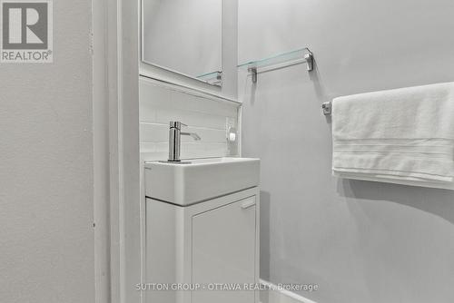 409 Blake Boulevard, Ottawa, ON - 