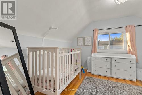 409 Blake Boulevard, Ottawa, ON - Indoor Photo Showing Bedroom