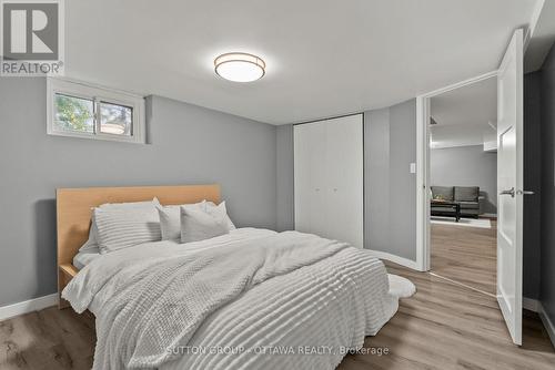 409 Blake Boulevard, Ottawa, ON - Indoor Photo Showing Bedroom