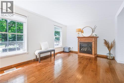 34 Peachtree Crescent, Cambridge, ON - Indoor Photo Showing Living Room With Fireplace