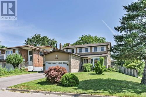 2381 LYFORD LANE  Burlington, ON L7P 3Y8