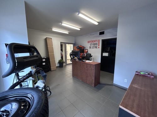 Autre - 2360 Boul. Du Curé-Labelle, Saint-Jérôme, QC - Indoor Photo Showing Garage