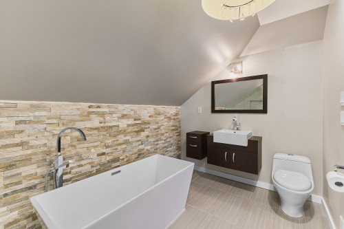 Salle de bains attenante à la CCP - 21 Rue Des Catalpas, Saint-Philippe, QC - Indoor Photo Showing Bathroom