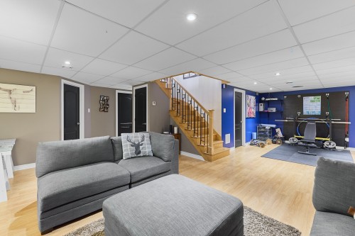 Salle familiale - 21 Rue Des Catalpas, Saint-Philippe, QC - Indoor