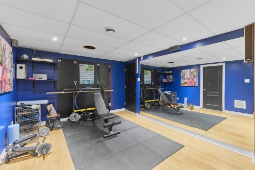 Salle d'exercice - 21 Rue Des Catalpas, Saint-Philippe, QC - Indoor Photo Showing Gym Room