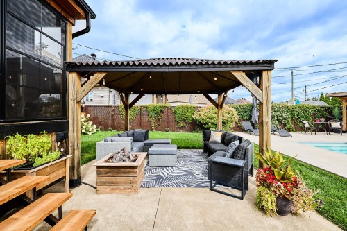 Cour - 21 Rue Des Catalpas, Saint-Philippe, QC - Outdoor With In Ground Pool With Exterior