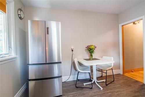 584 Centennial St, Winnipeg, MB - Indoor Photo Showing Dining Room