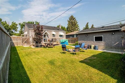 584 Centennial St, Winnipeg, MB - Outdoor With Deck Patio Veranda With Backyard With Exterior