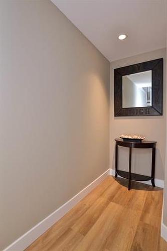 1019 Royse Ave, Winnipeg, MB - Indoor Photo Showing Other Room