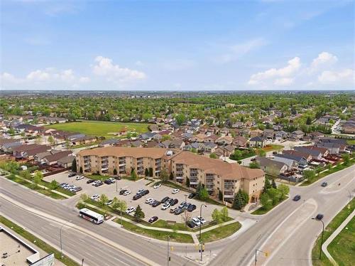 217-835 Adsum Dr, Winnipeg, MB - Outdoor With View