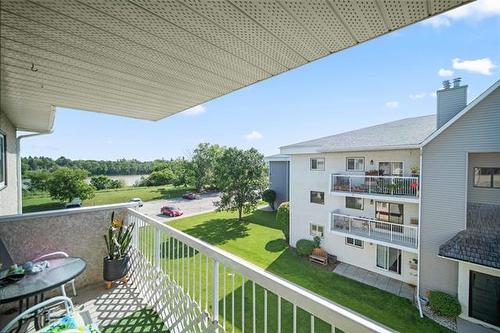 2307-100 Plaza Dr, Winnipeg, MB - Outdoor With Balcony With Exterior