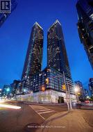 316 - 1 CONCORD CITYPLACE WAY  Toronto, ON M5V 0X3
