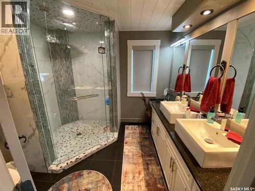 74 Madge Way, Yorkton, SK - Indoor Photo Showing Bathroom