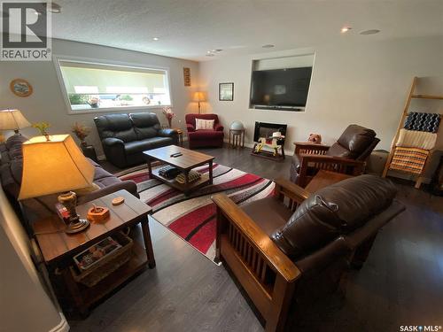 74 Madge Way, Yorkton, SK - Indoor Photo Showing Living Room