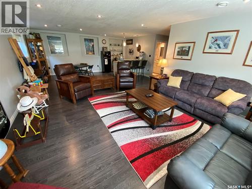 74 Madge Way, Yorkton, SK - Indoor Photo Showing Living Room