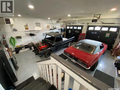74 Madge Way, Yorkton, SK - Indoor Photo Showing Garage