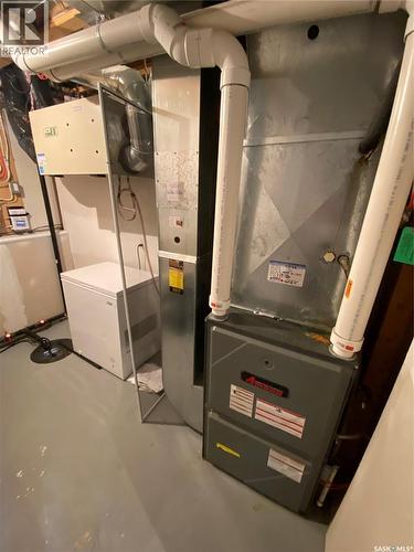 74 Madge Way, Yorkton, SK - Indoor Photo Showing Basement