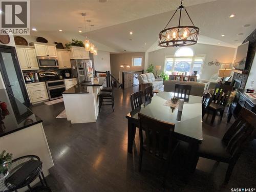 74 Madge Way, Yorkton, SK - Indoor Photo Showing Dining Room