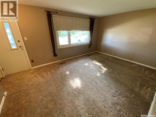 386 4Th Avenue N, Yorkton, SK - Indoor Photo Showing Other Room