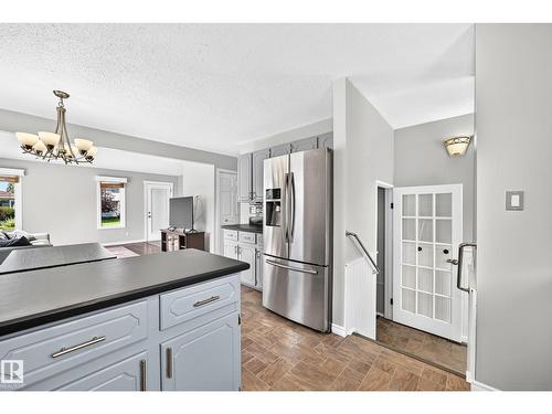 3615 10 Av Nw, Edmonton, AB - Indoor Photo Showing Kitchen