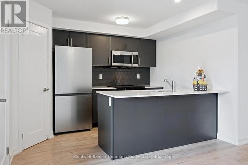 25 - 940 St David Street N, Centre Wellington (Fergus), ON - Indoor Photo Showing Kitchen