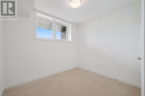 25 - 940 St David Street N, Centre Wellington (Fergus), ON - Indoor Photo Showing Other Room