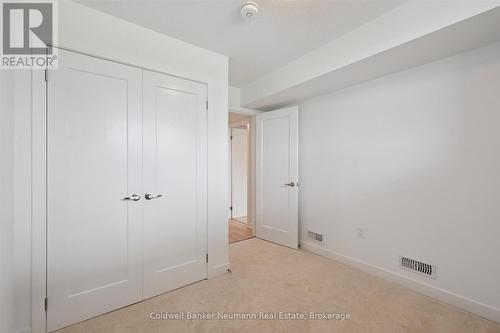 25 - 940 St David Street N, Centre Wellington (Fergus), ON - Indoor Photo Showing Other Room