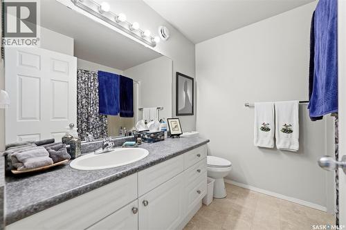 523 Denham Way, Saskatoon, SK - Indoor Photo Showing Bathroom