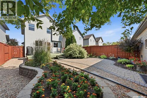 523 Denham Way, Saskatoon, SK - Outdoor