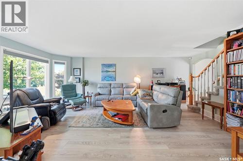 523 Denham Way, Saskatoon, SK - Indoor Photo Showing Living Room