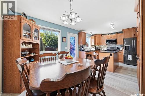 523 Denham Way, Saskatoon, SK - Indoor Photo Showing Dining Room