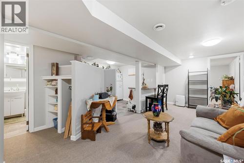 1021 12Th Street E, Saskatoon, SK - Indoor