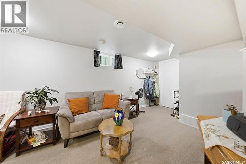 1021 12Th Street E, Saskatoon, SK - Indoor