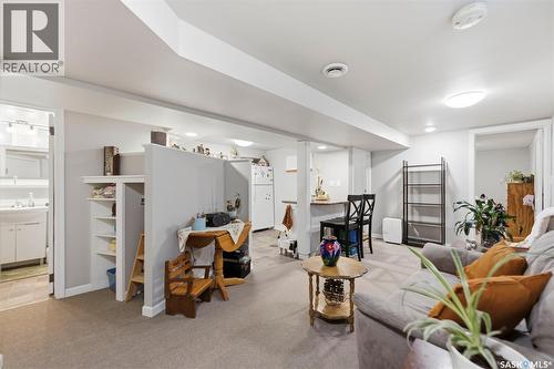 1021 12Th Street E, Saskatoon, SK - Indoor