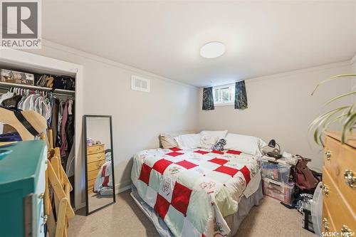 1021 12Th Street E, Saskatoon, SK - Indoor Photo Showing Bedroom
