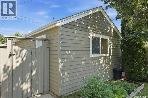 1021 12Th Street E, Saskatoon, SK - Outdoor