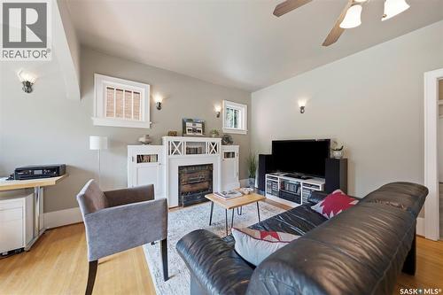 1021 12Th Street E, Saskatoon, SK - Indoor Photo Showing Living Room With Fireplace