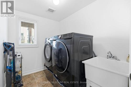 44 Lou Pomanti Street, Toronto, ON - Indoor Photo Showing Laundry Room