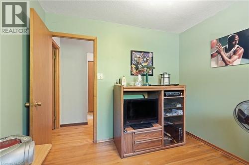 46 Brett Court, Hamilton, ON - Indoor