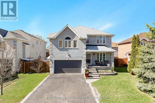 4 WHISPERING PINE PLACE  Barrie, ON L4N 9R9