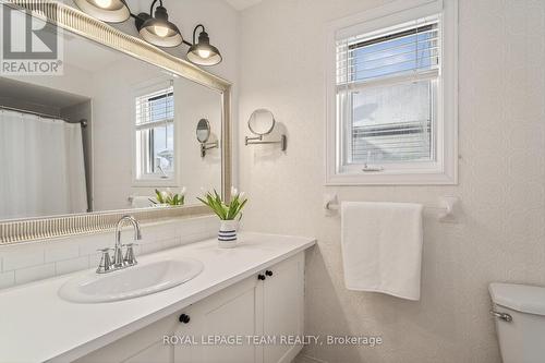 77 Armagh Way, Ottawa, ON - Indoor Photo Showing Bathroom