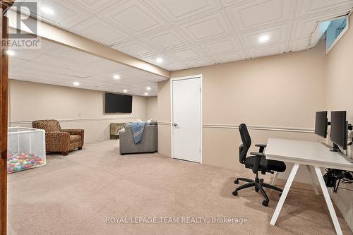 77 Armagh Way, Ottawa, ON - Indoor