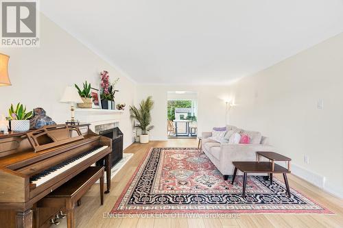 2343 Whitehaven Crescent, Ottawa, ON - Indoor Photo Showing Living Room With Fireplace