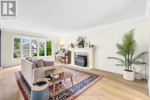 2343 Whitehaven Crescent, Ottawa, ON - Indoor Photo Showing Living Room With Fireplace